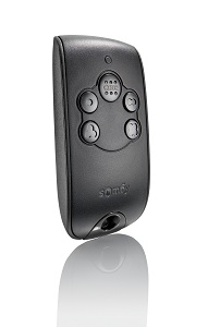 Télécommande Keytis NS 4 RTS - Permet de piloter à distance jusqu'à 4 produits motorisés de type portail électrique, porte de garage électrique ou volet roulant électrique, équipés de la technologie RTS