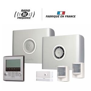 Protexiom SXL - En plus du dispositif de dissuasion, ce système d’alarme peut vous alerter par téléphone (vous, votre entourage ou une société de télésurveillance) en cas d’intrusion, grâce au transmetteur téléphonique.