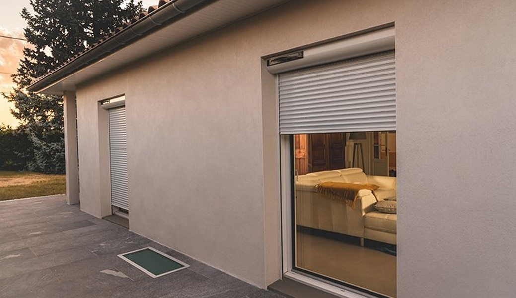 Pas de travaux volet roulant solaire Somfy
