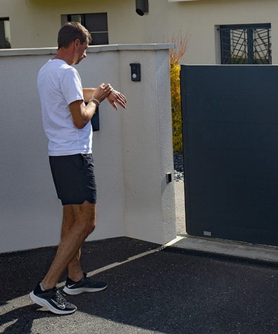 Ouverture portail assistant vocal Somfy