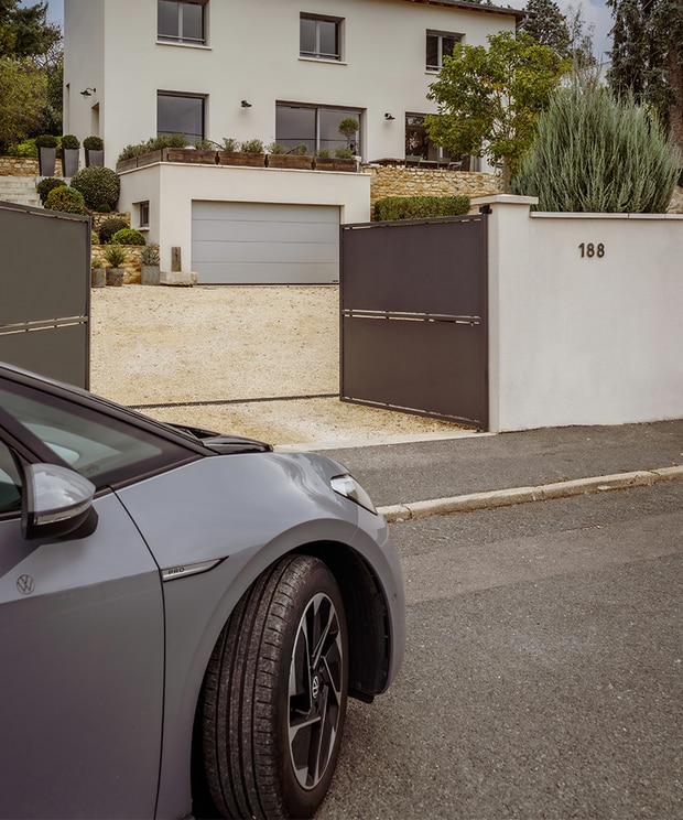 Ouverture portail depuis la voiture Somfy