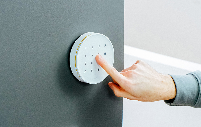 Tout savoir sur l'alarme connectée sans abonnement | Somfy